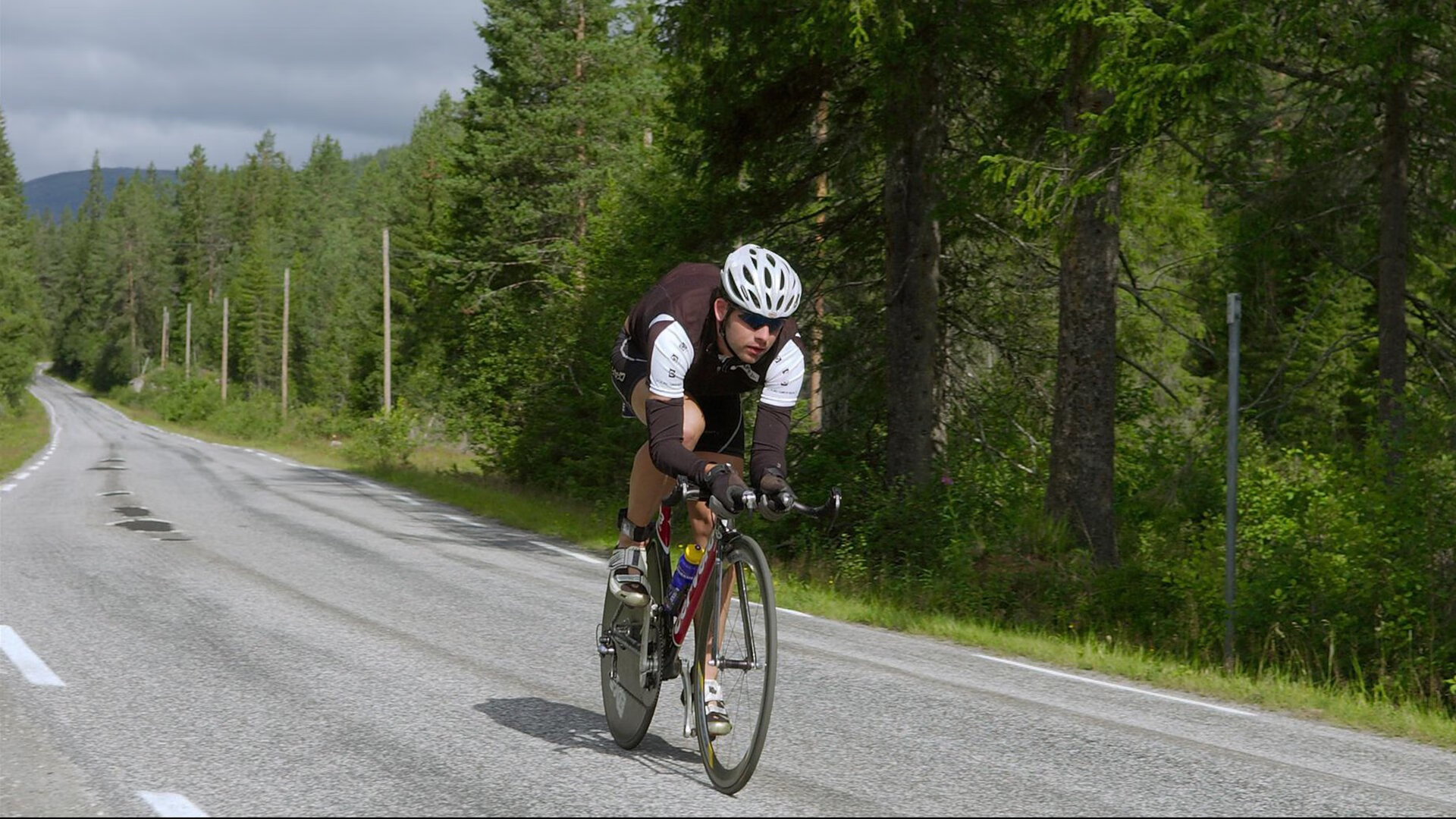 WRC最具爆点的比赛总结与精彩瞬间回顾，wrc经典视频