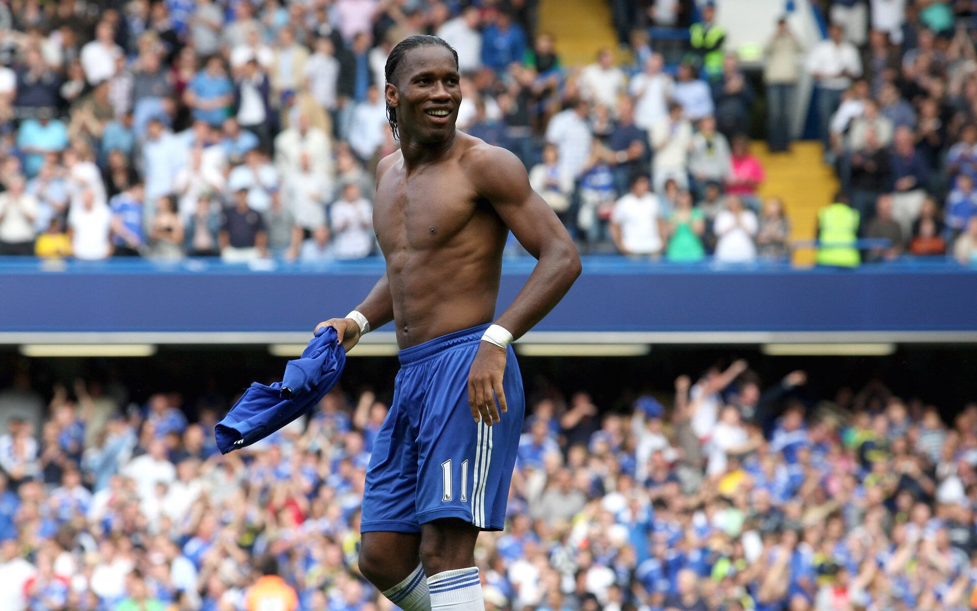 开云官网入口-阿尔·哈姆达乌伊在巴黎奥运会男足比赛中展现出强大的防守能力