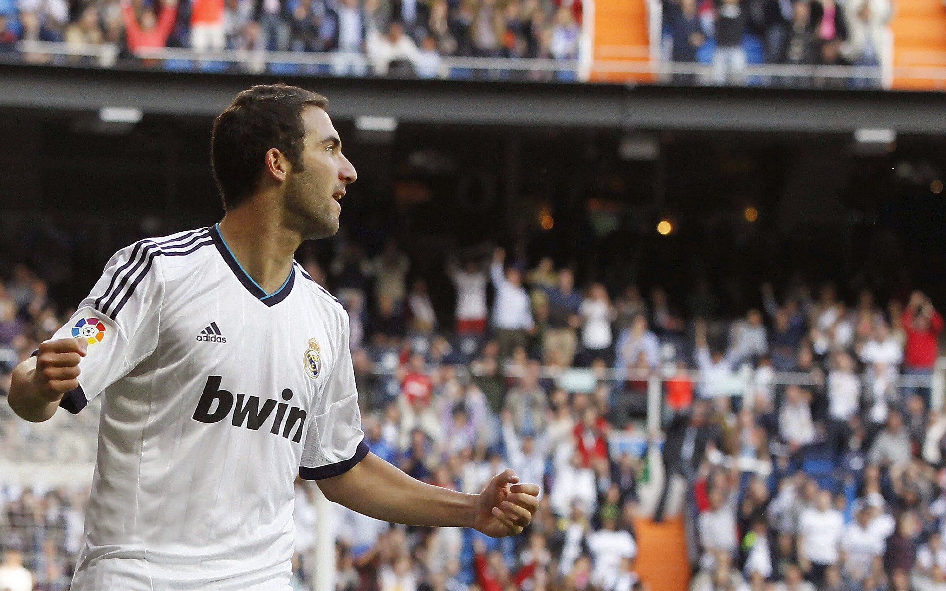 开云体育APP下载-高水平足球赛事频繁举办，提升城市国际影响力，足球高水平运动员全国统测项目